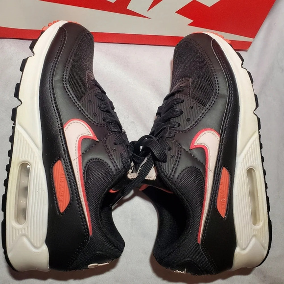 Nike Air Max 90 Shoes Black Soft Pink White size 8 - Picture 4 of 8